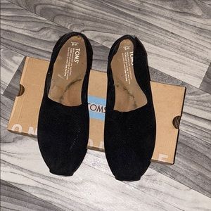 Used size 8 BLACK TOMS